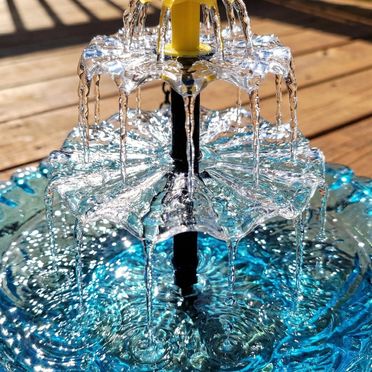 🌟 Kids' Favorite Outdoor Fun – Solar Cascade Hanging Bird Bath Fountain | 49% OFF 🔥 Hurry, Limited Stock!